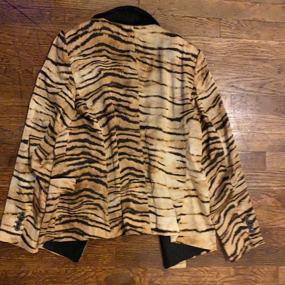 Zara, BN Beautiful Silk Tiger Print Blazer, Size L - Picture 6 of 11